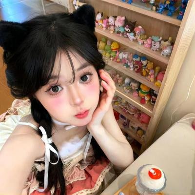 有色彩的女子